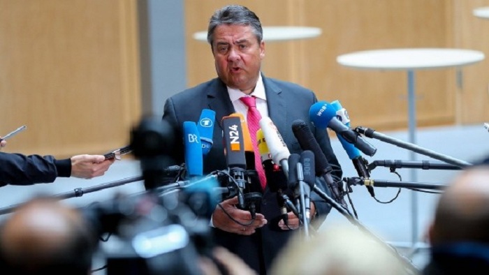 Rewe schlägt Sigmar Gabriel als Vermittler vor