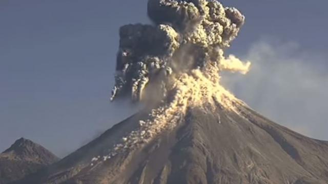 Mexique. Le volcan Colima est entré en éruption - VIDEO