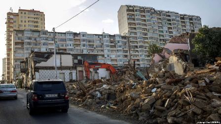 Bakıda məmur villaları sökülür