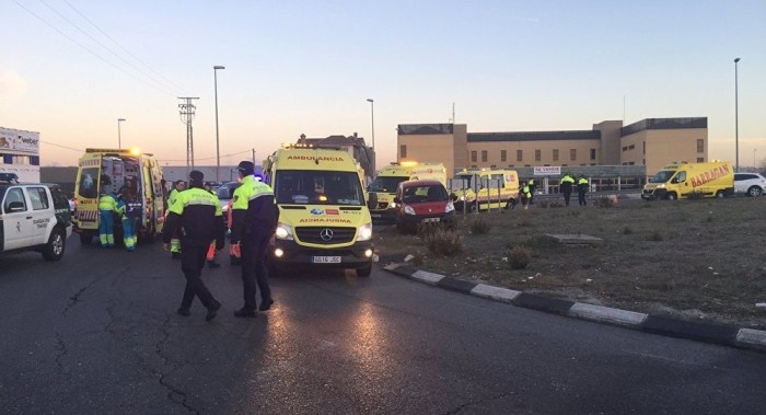 14 menores, levemente heridos en el vuelco de un autobús escolar en España 