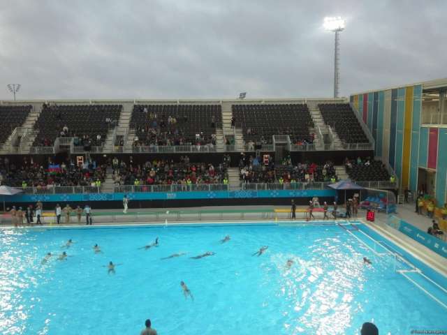 Azerbaijani water polo players defeat Indonesian team