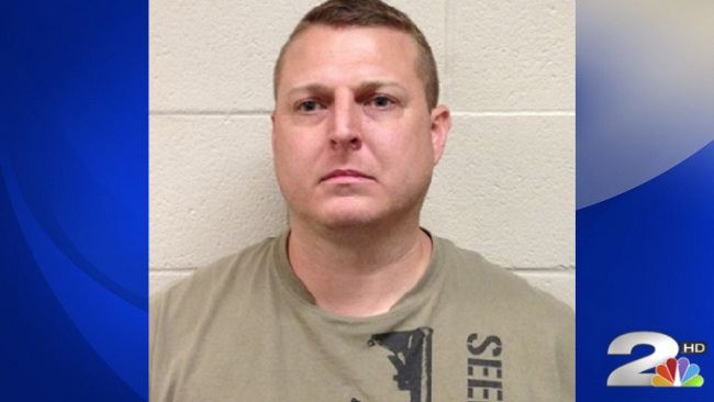 Major in US army reserve arrested for threatening to kill Muslims at a mosque