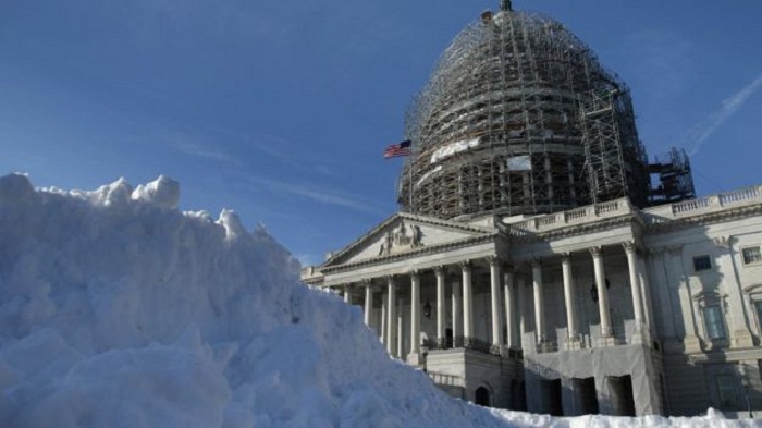 US snowstorm: Millions prepare for huge blizzard