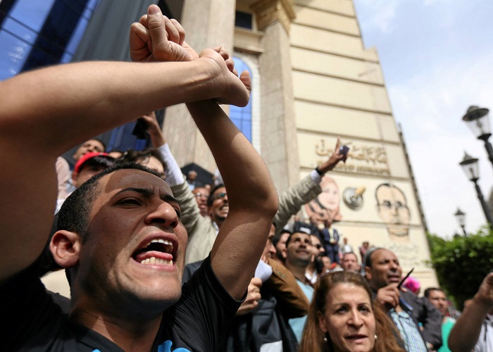 Periodistas egipcios lanzan campaña contra el acoso policial