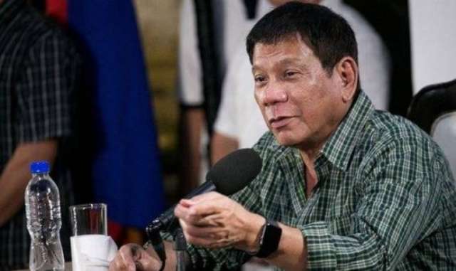 رئيس الفلبين: أعطوني ملحا وخلا وسآكل داعش أمامكم أحياء