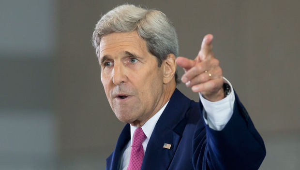 Kerry exhorte la Russie à cesser ses frappes qui "tuent femmes et enfants"