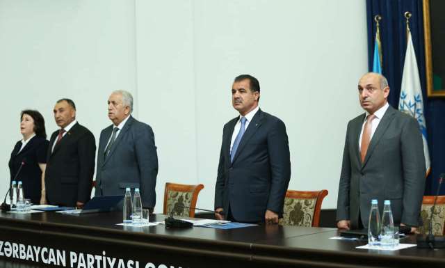 Gəncədə təhsil işçilərinin konfransı keçirilib