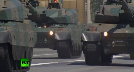 Şərhsiz: Yaponiyada hərbi parad - VİDEO