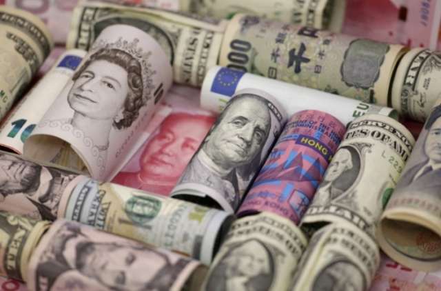 North Korea risks support yen, euro struggles near 4-week lows vs dollar