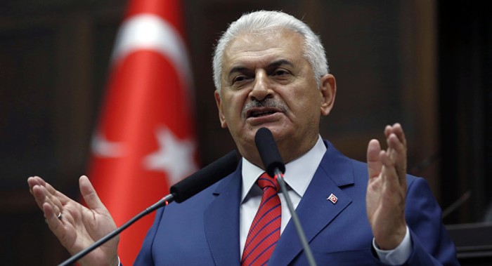 Turquía espera que EEUU cese apoyo militar a los kurdos sirios