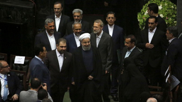 روحاني يقدم تشكيلة حكومته الجديدة لمجلس الشورى الإسلامي