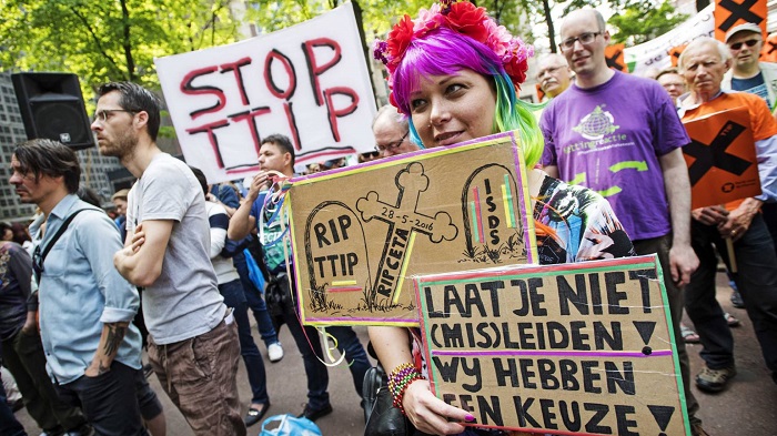 Bruselas fuerza a los líderes europeos a pronunciarse sobre el TTIP