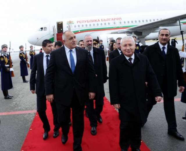 يصل رئيس الوزراء البلغاري إلى باكو