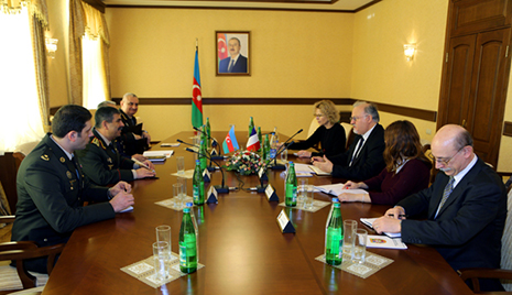 Azerbaijan, France mull prospects for development of relations in defense sphere