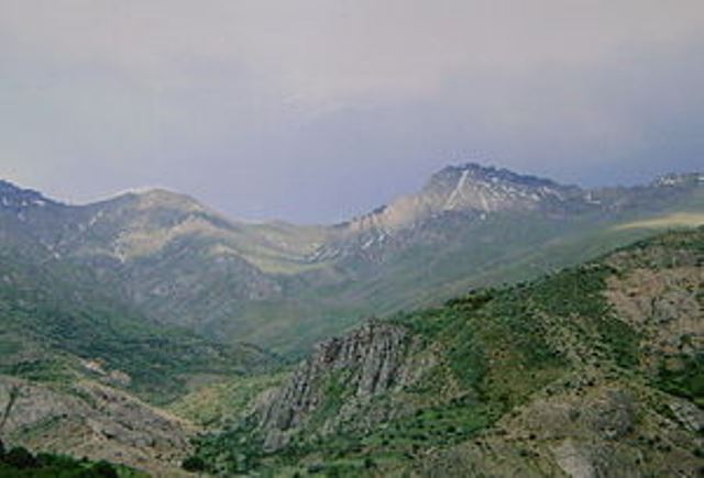 Ermənilərə verilmiş torpaqlarla bağlı yeni qanun 