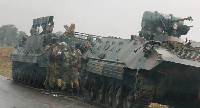 Militares de Zimbabue ocupan sede de compañía de radio y televisión nacional