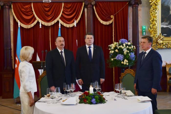 Celebrada una recepción oficial en honor del Presidente de Azerbaiyán-FOTOS