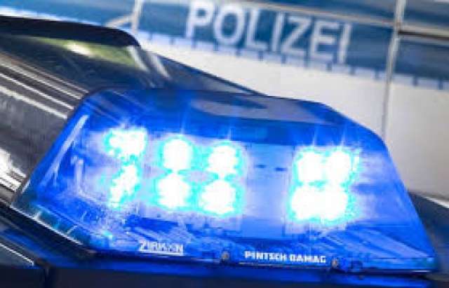 Mutmaßlicher Straßenräuber ruft selbst die Polizei