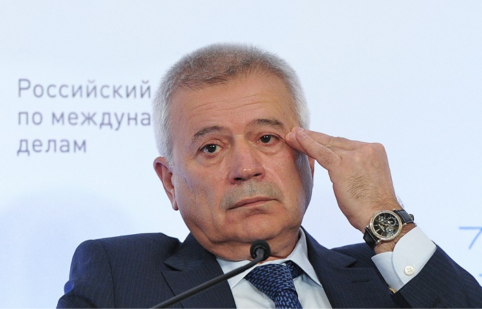 Azərbaycanlı biznesmen 3.3 milyard pul itirdi 