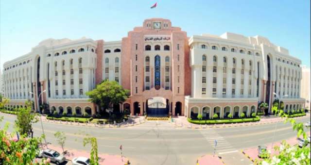 تراجع عجز الميزانية العامة إلى 2.4 مليار ريال عماني خلال النصف الأول