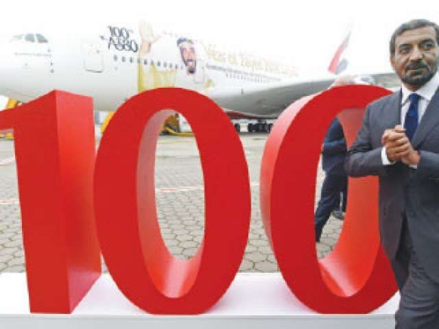 «طيران الإمارات» تتسلم الطائرة «A380» ‬رقم ‬100 ‬في ‬أسطولها