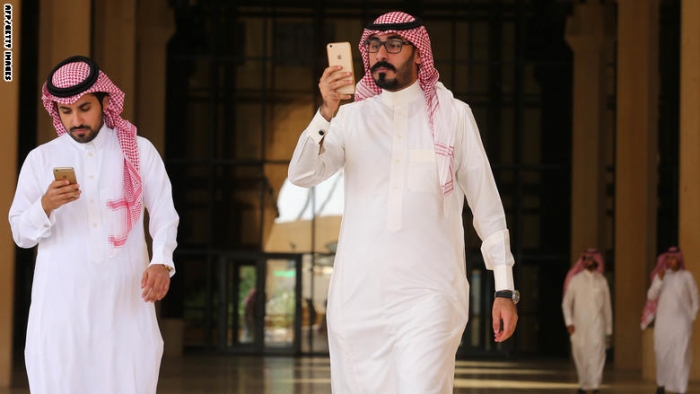 السعودية بعد قضية وسائل التواصل: نحترم الحريات ونطبق القانون