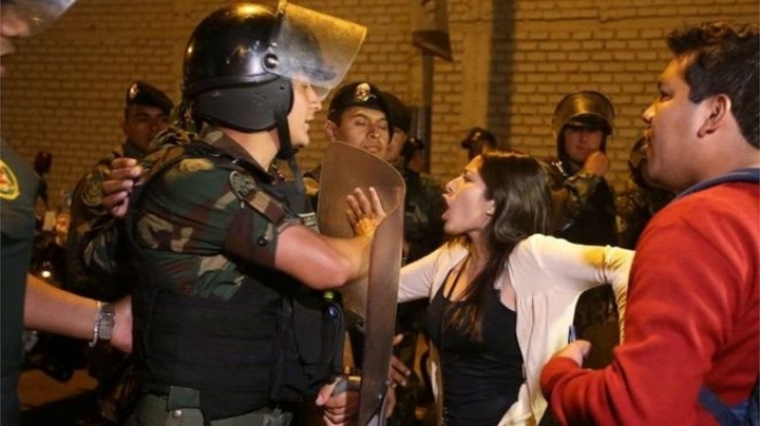 بيرو: اشتباكات بين قوات الأمن ومتظاهرين بعد العفو عن الرئيس السابق فوجيموري