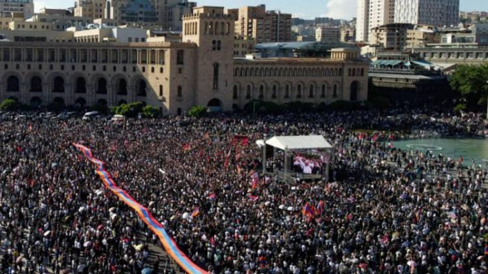 Ermənistanda Paşinyana qarşı impiçment başlanacağı elan