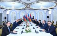     Unerwarteter Schritt:   Frankreich unterstützt Almaty-Gespräche  