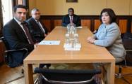   Sprecherin des aserbaidschanischen Parlaments trifft seinen armenischen Amtskollegen in Genf  