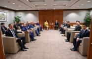   Aserbaidschan und Singapur diskutieren interparlamentarische Beziehungen  