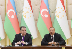    Azərbaycan və Tacikistan Prezidentləri arasında telefon danışığı olub     
