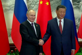  Russischer Präsident Wladimir Putin traf sich mit Xi Jinping 