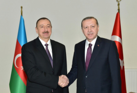  Ilham Aliyev mantuvo conferencia telefónica con Erdogan   