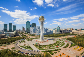 Astanada dövlət başçıları şərəfinə şam yeməyi verildi