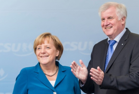 `Miqrantları azaldacağıq` - Merkel