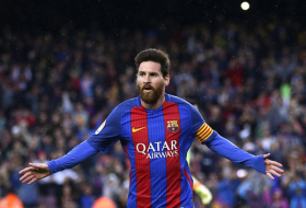 Messi “Barselona” ilə yeni müqavilə imzaladı