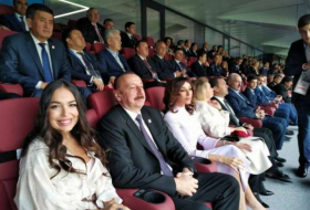 Prezident xanımı və qızı ilə dünya çempionatının açılışında - FOTOLAR