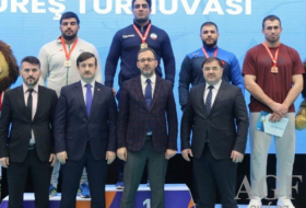 Güləşçilərimiz İstanbulda beş medal qazandılar