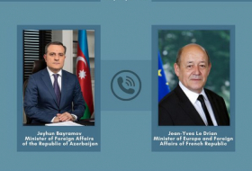 Azərbaycan və Fransa XİN başçıları telefonla danışdı 