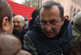  Ermənistanda etirazçılar saxlanıldı -  Onlardan biri sabiq nazirdir  