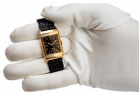 Hitlerin qol saatı 1,1 milyon dollara satıldı