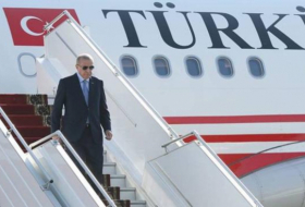 Türkiyə Prezidenti Praqaya gedib