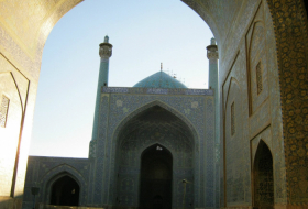    İsfahanın tarixi məscidləri çatlayır    