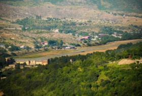    Qazaxın geri qaytarılan kəndlərindən ilk görüntülər:    erməni postları sökülüb     
   