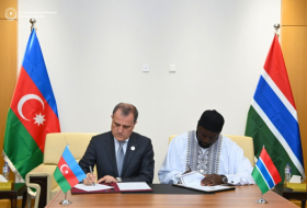   Aserbaidschan und Gambia schaffen die Visumpflicht für Inhaber von Diplomatenpässen ab  