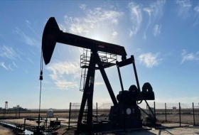 Azerbaijani oil price drops in global markets 