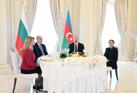 Official dinner hosted on behalf of President Ilham in honor of his Bulgarian counterpart 
