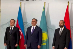  En Almaty arranca la reunión de Bayramov y Mirzoyan   