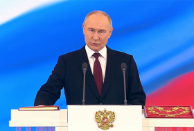   Le président russe Poutine prête serment pour un cinquième mandat  
